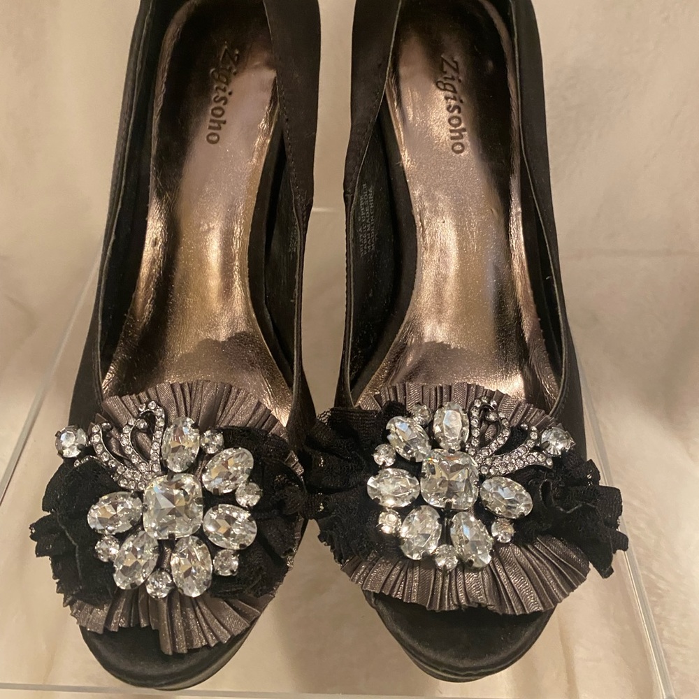 Zigi Soho black satin shoes with beautiful flower rhinestones in front .